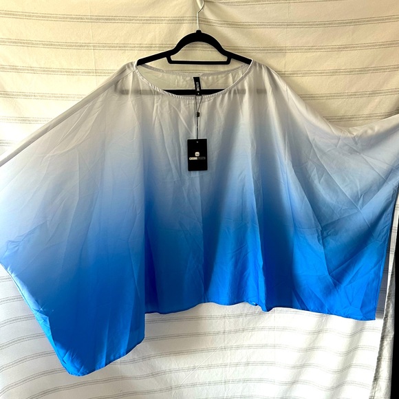 NWT STYLEWE blue and white ombre cape top - Picture 1 of 7